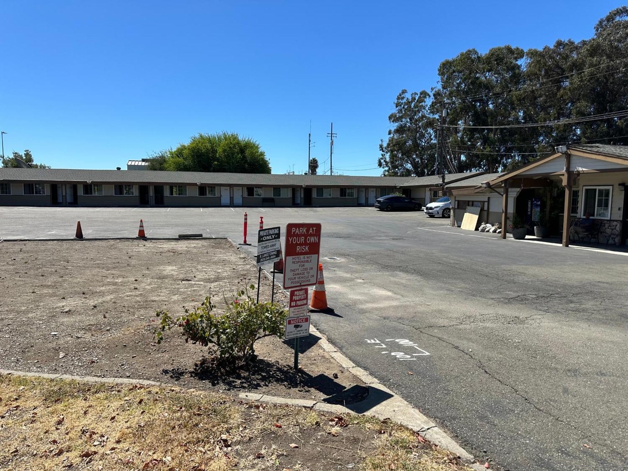 Sands Motel Livermore Exterior photo