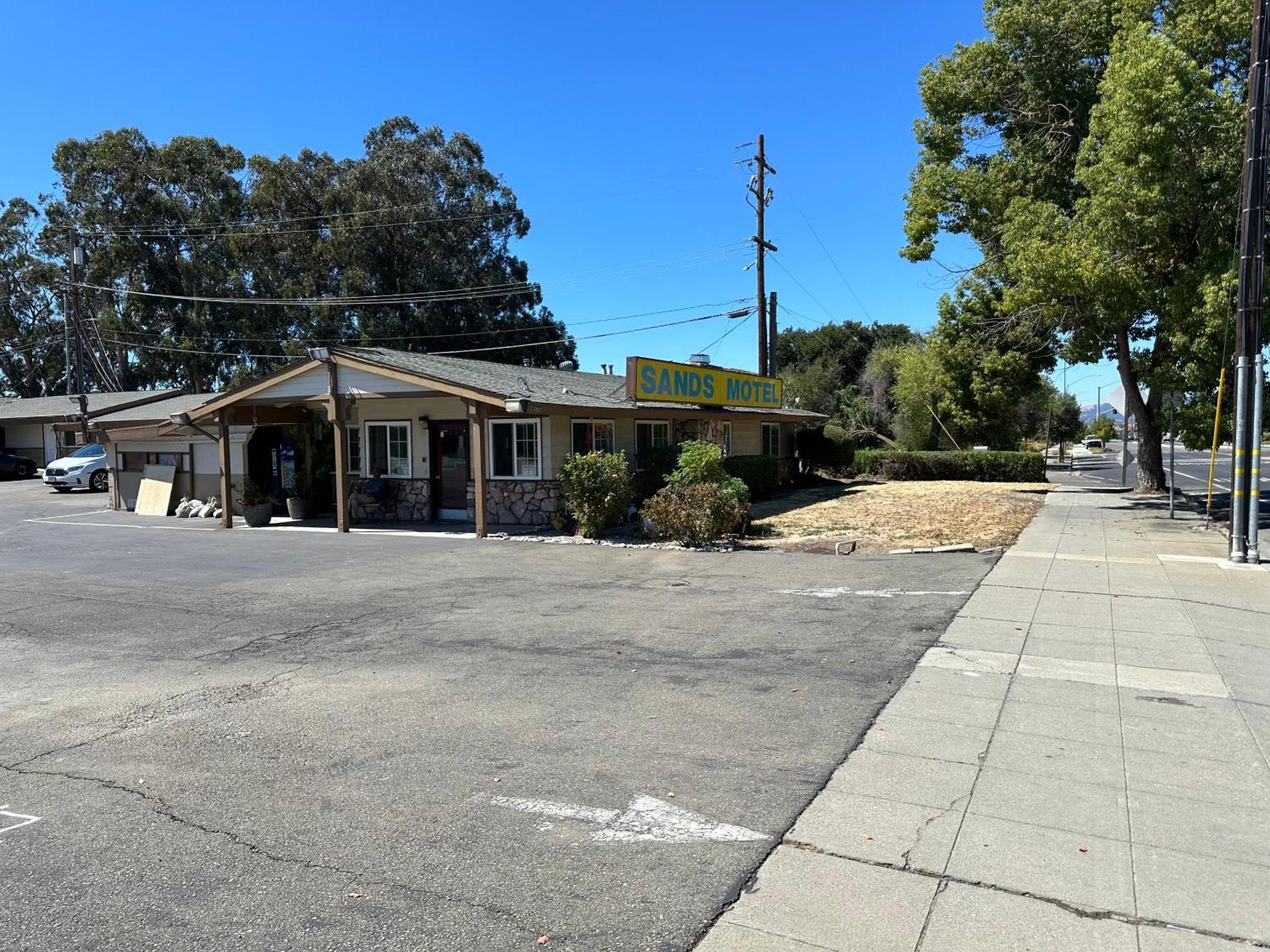 Sands Motel Livermore Exterior photo